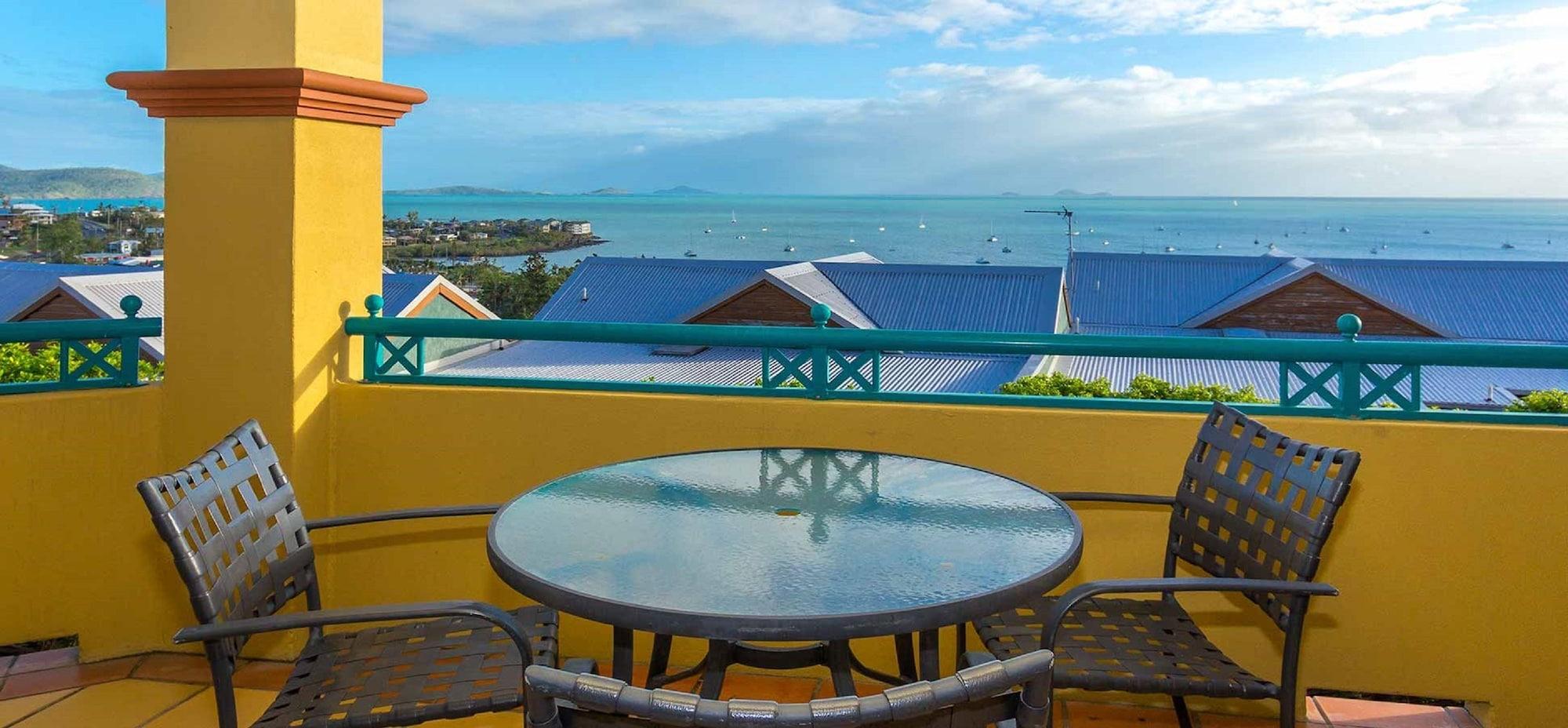 Toscana Village Resort Airlie Beach Exterior photo