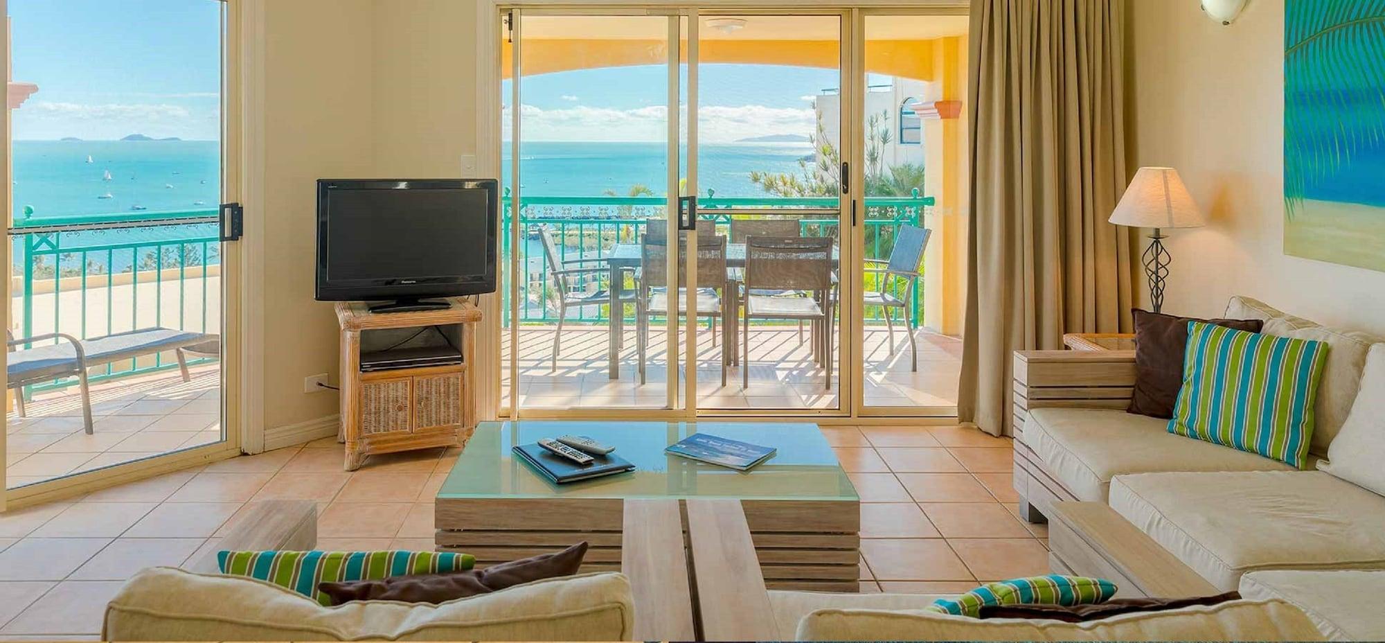 Toscana Village Resort Airlie Beach Exterior photo
