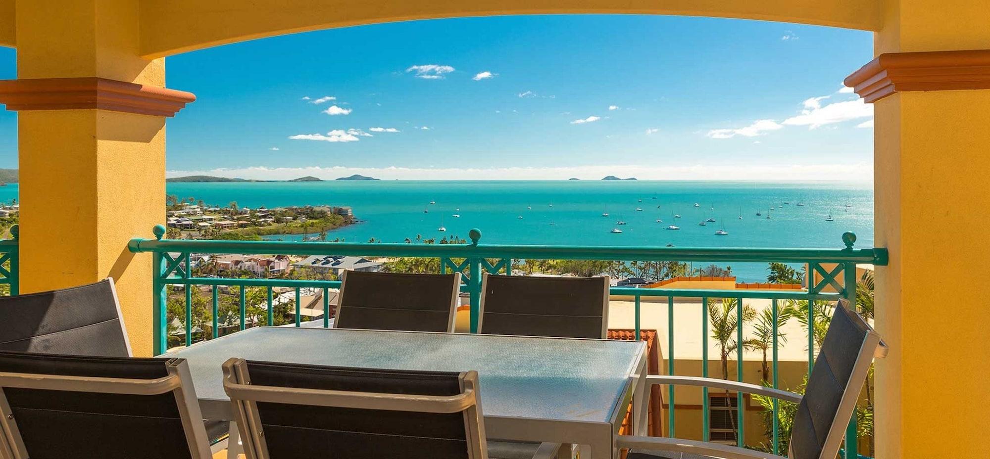 Toscana Village Resort Airlie Beach Exterior photo