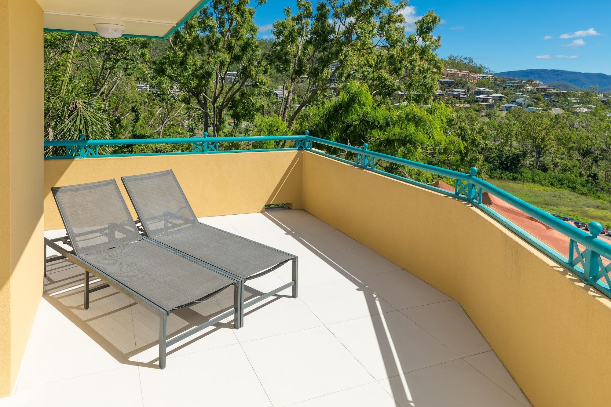 Toscana Village Resort Airlie Beach Exterior photo